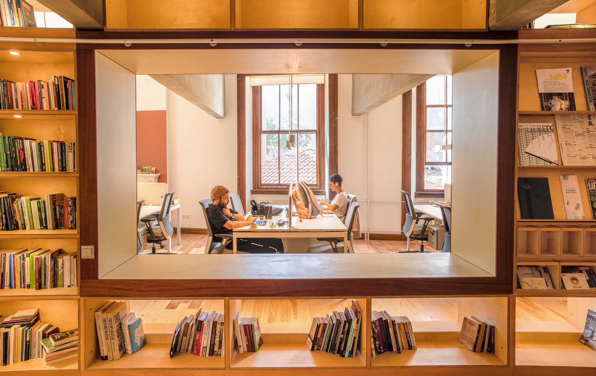 Postane Office © Emirkan Cörüt.jpg